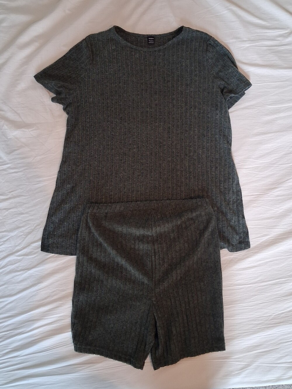 Shein maternity set - T-shirt and Shorts